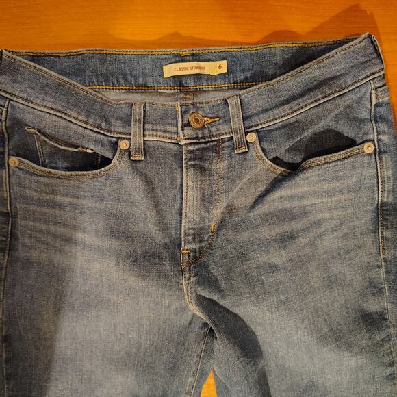 Levi’s Classic Straight – Size 28x30 – Soft Stretch Denim - Picture 3 of 9